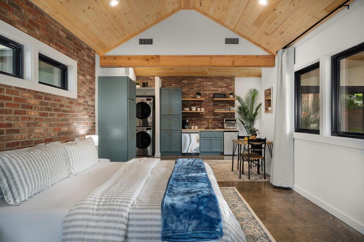 Petit Paradis Studio With Hot Tub Fredericksburg Exterior foto