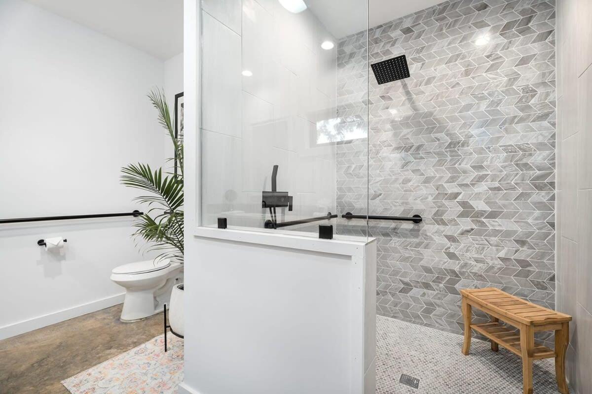 Petit Paradis Studio With Hot Tub Fredericksburg Exterior foto