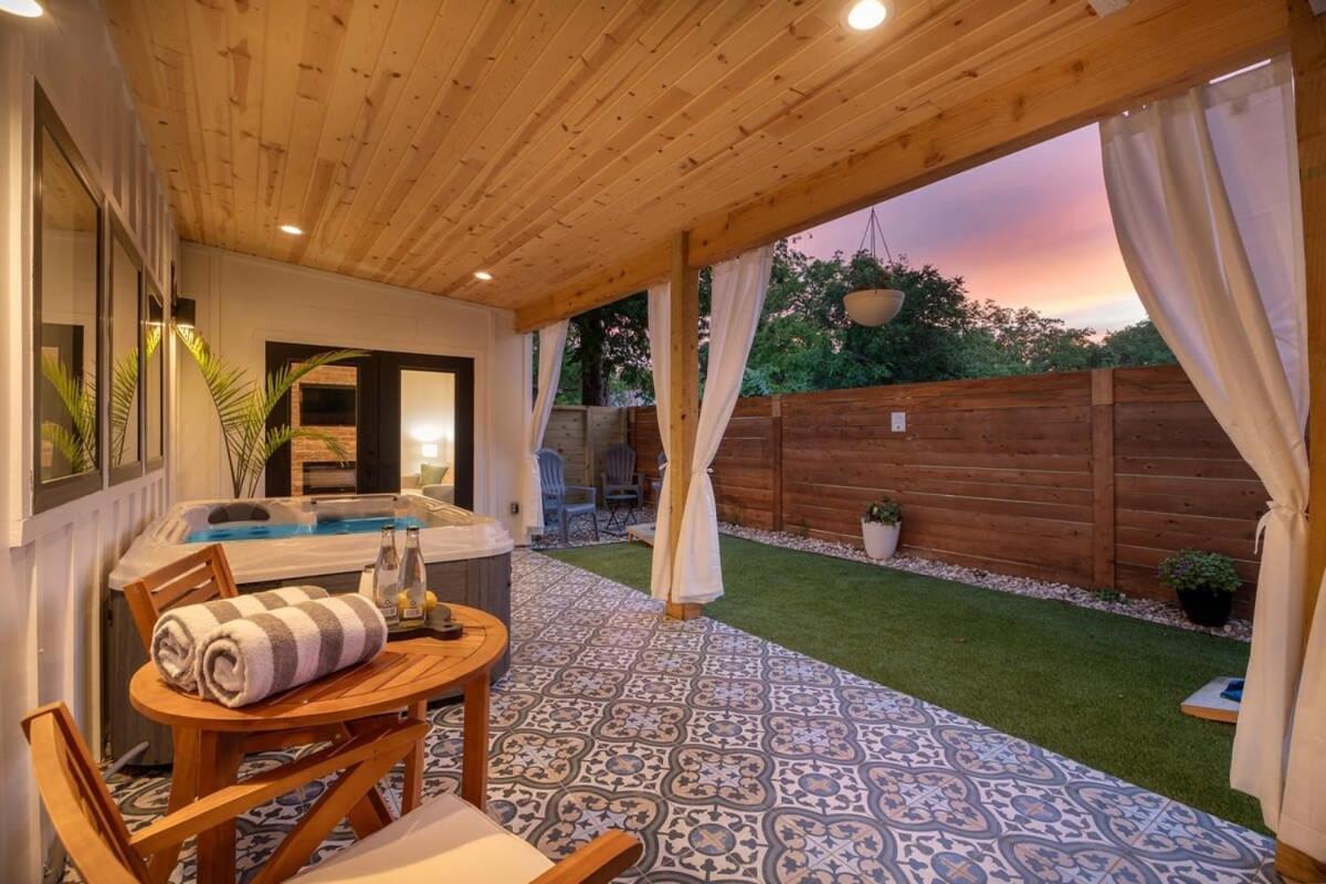 Petit Paradis Studio With Hot Tub Fredericksburg Exterior foto