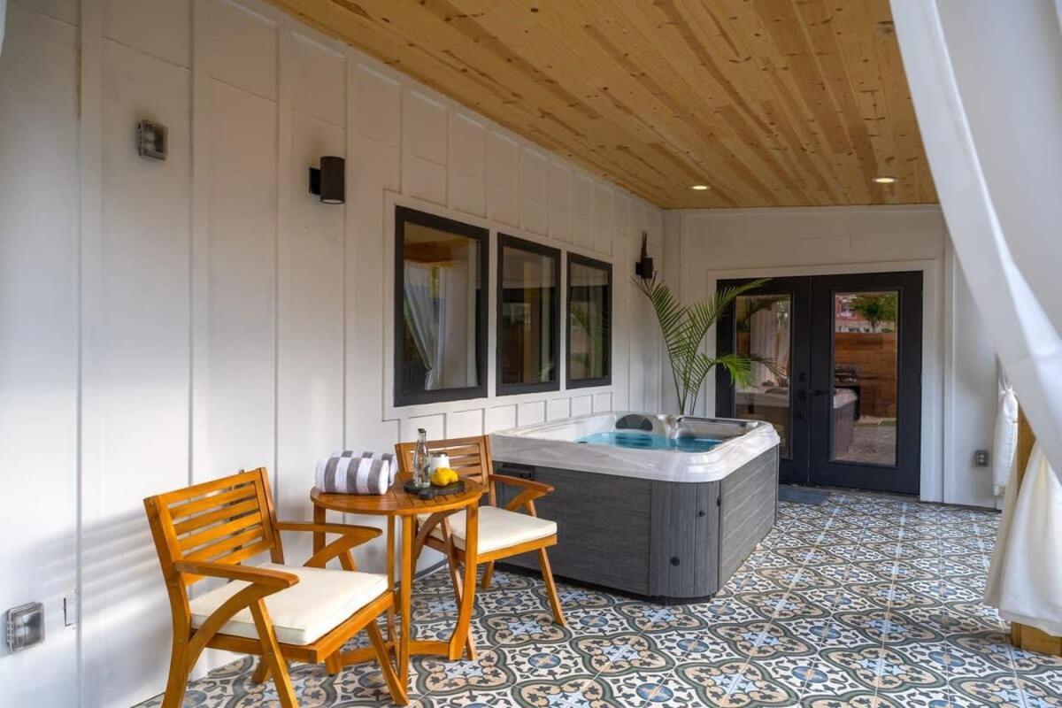 Petit Paradis Studio With Hot Tub Fredericksburg Exterior foto