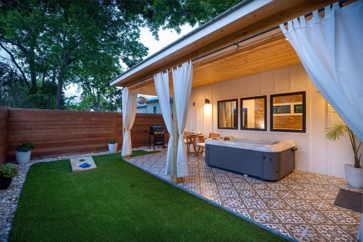 Petit Paradis Studio With Hot Tub Fredericksburg Exterior foto